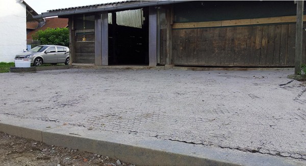 Ground Reinforcement for Vehicle Traffic and Parking Parking area stabilized with Paddock Slab tiles designed to support vehicle weight, reduce rutting, and maintain a firm, even surface over time.