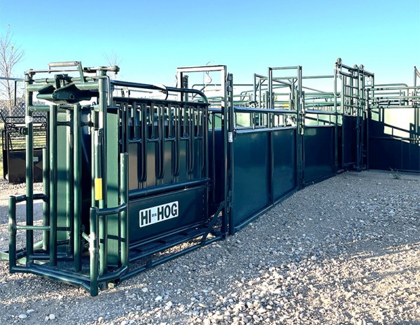 Compatible with Hi-Hog Handling Systems The alley is built specifically for calves, with lower panel heights than full cattle handling systems to provide appropriate control while maintaining easy access for the handler.