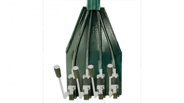 directional control valve with levers designed to control a hydraulic cattle squeeze chute and head holder