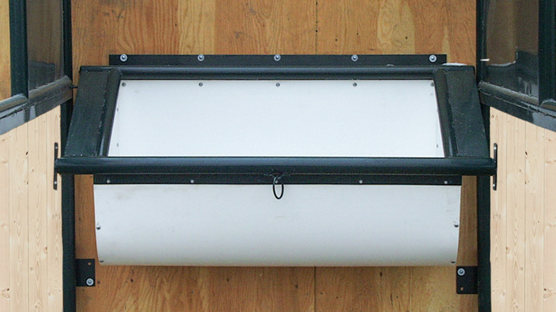 Standing Tie Stall Feed Manger