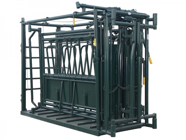 Hi Hog manual cattle squeeze chute with neck extender