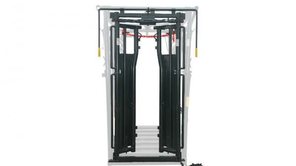 Hi Hog manual squeeze head gate set to catch animal