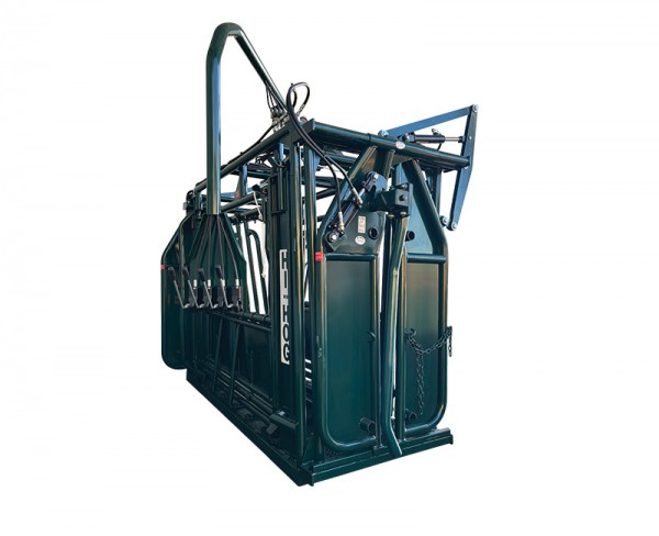 The optional #1561 Hydraulic Head Sweep makes use of the extra Hydraulic Port and Handle Hydraulic Squeeze Chute for catching cattle