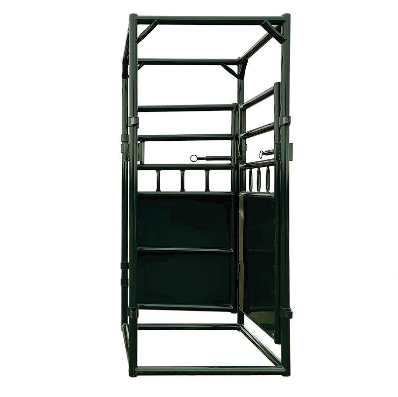 Safe access to the rear of the squeeze chute or access to the alley behind. Apalpation cage for veterinarian access to the cattle squeeze chute