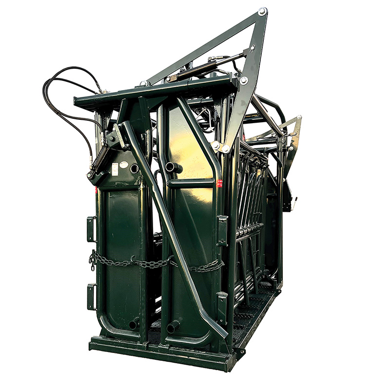 The #1561 Hydraulic Head Sweep provides an alternative to the Neck Extender or Head Holder on Hi-Hog’s Hydraulic Squeeze Chute. A head sweep for low stress cattle handling during neck injections.